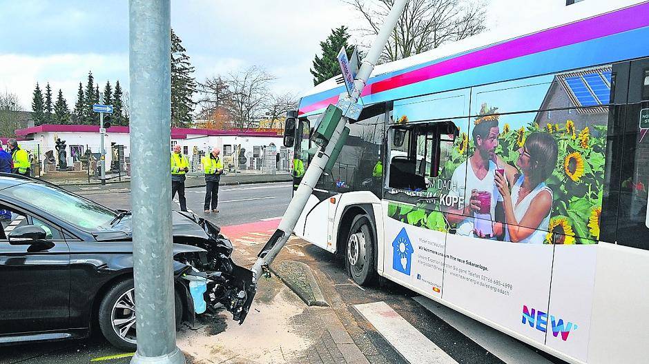 Zwei Kinder in Lebensgefahr