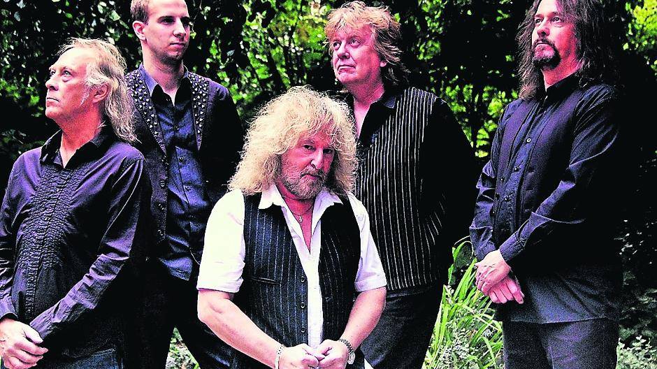  Barclay James Harvest feat. Les Holroyd feiern am 29. Oktober in der Red Box ihr 50-jähriges Bühnenjubiläum. 