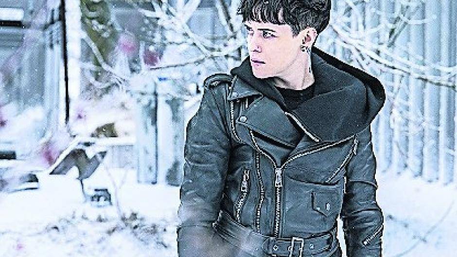 Lisbeth Salander (Claire Foy) ist einer Verschwörung auf der Spur.