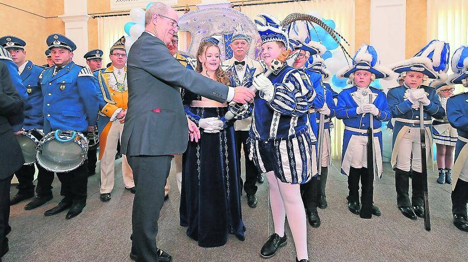 Das Kinderprinzenpaar ist proklamiert