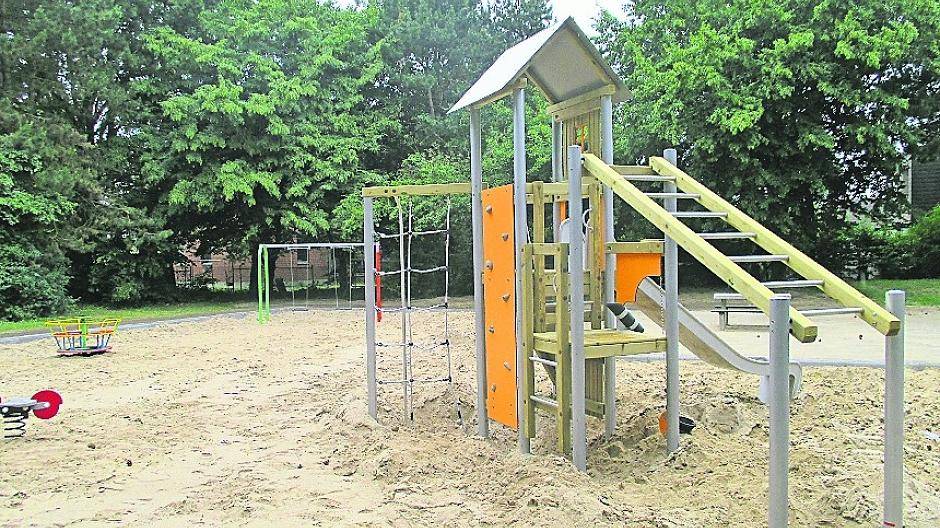  Jetzt ist der Spielplatz an der Holter Heide endlich wieder komplett.  