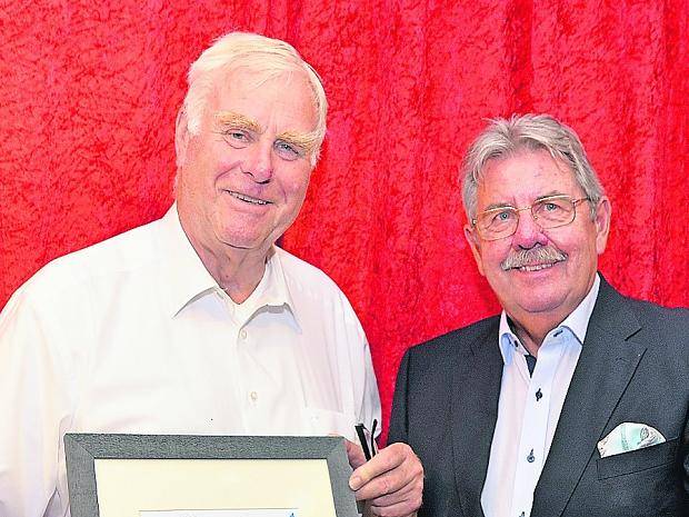 Der neue MKV-Chef Gert Kartheuser (r.) mit dem Vorgänger und jetzigen Ehrenvorsitzenden Bernd Gothe.
