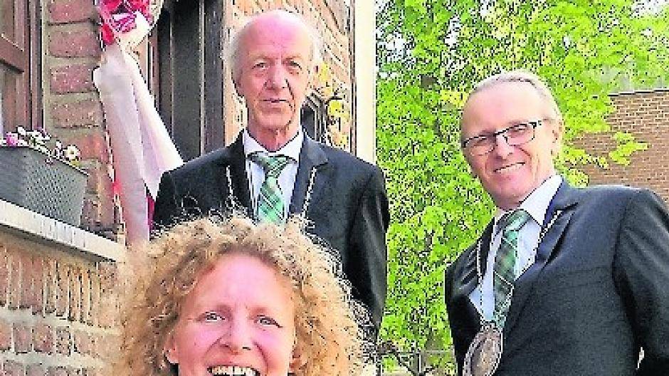 Königin Silke McCoy mit ihren Ministern Leo Elsberger und Martin Kolonko.