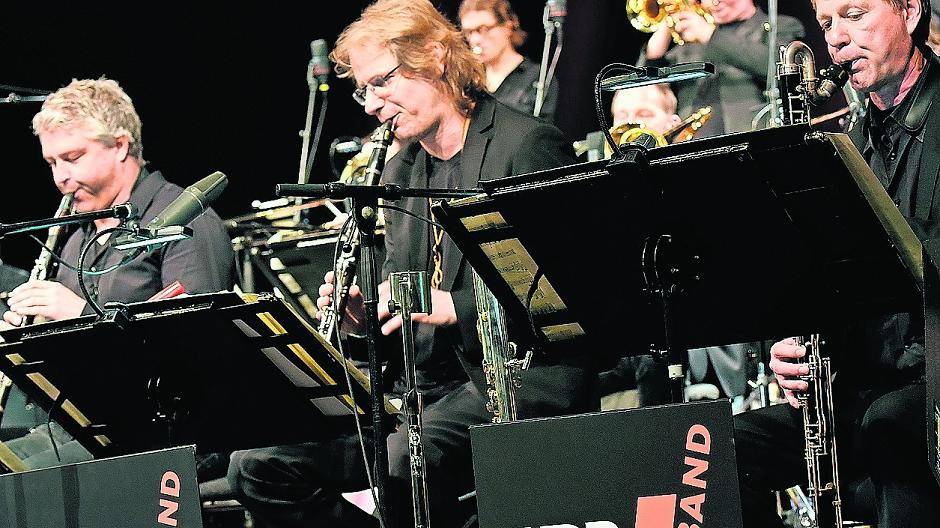  Die WDR Big Band spielt exklusiv im Hugo Junkers Hangar. Zehn Leser können live dabei sein.  