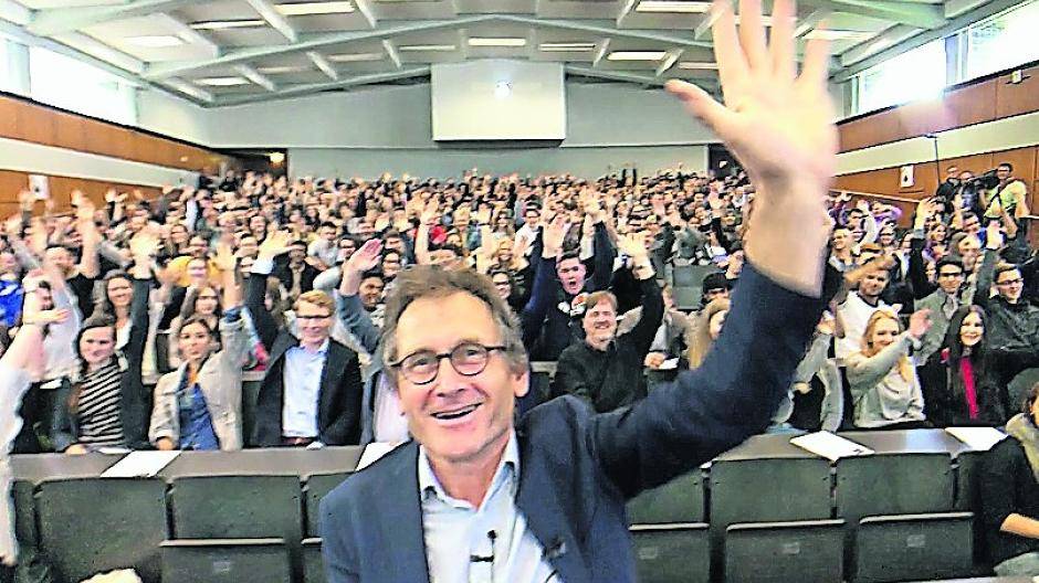  Auch Nobelpreisträger Professor Feringa hat einen Auftritt im Mönchengladbacher Image-Film. 