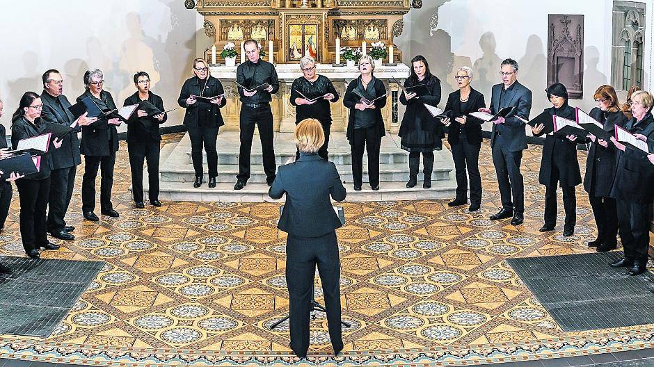  Der Kammerchor St. Katharina unter der Leitung von Friedrike Braun. 