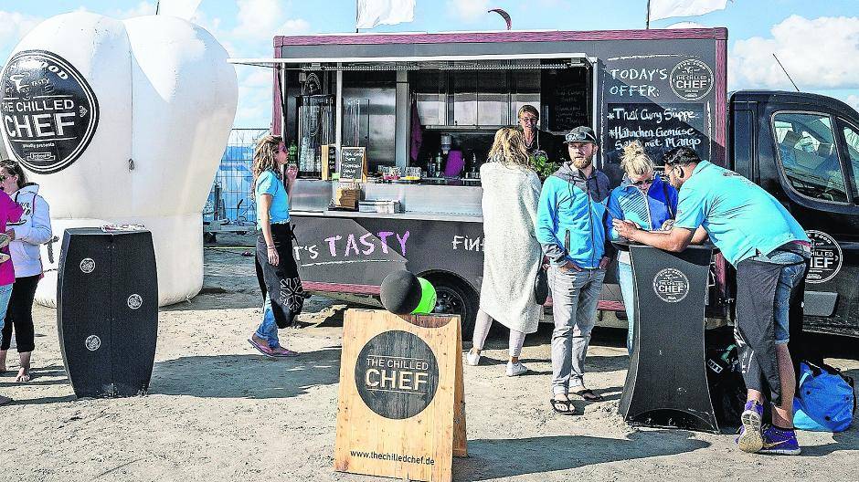  Der Food Truck „The Chilled Chef“ steht in den Startlöchern für Ihren ganz privaten Street Food Genuss. In der nächsten Woche steht die Gewinnerin oder der Gewinner fest. 