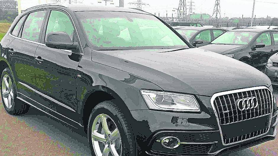  So ein schwarzer Audi Q5 wurde gestohlen. 
