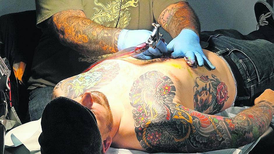 Die besten Tätowierer der Welt treffen sich vom 9. bis 11. März in der Kaiser-Friedrich-Halle.