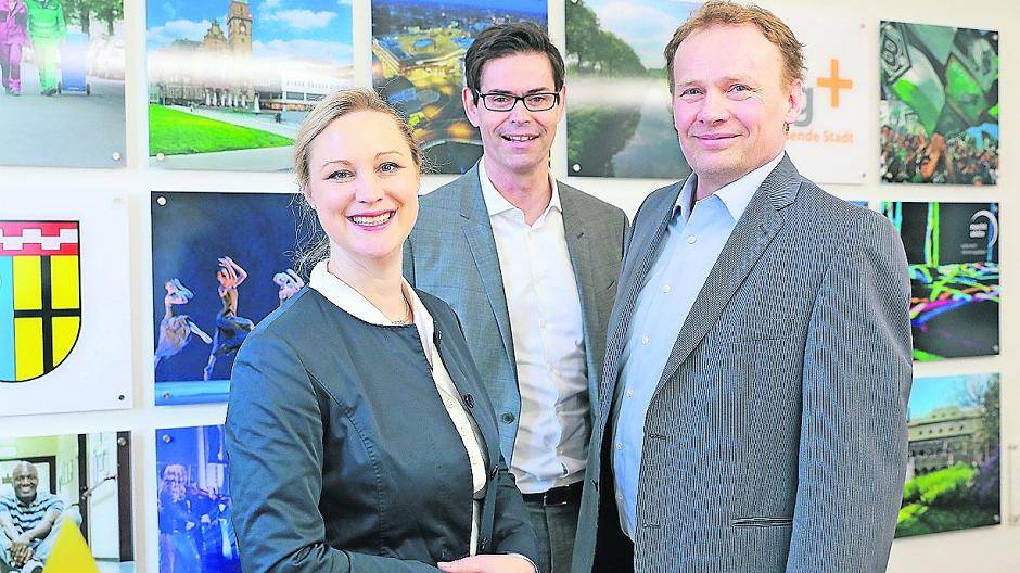  Wollen, dass in der „wachsenden Stadt“ Mönchengladbach auch die jungen Neuankömmlinge gut versorgt sind: Beigeordnete Dörte Schall, Fachbereichsleiter Klaus Röttgen und Abteilungsleiter Volker Schaffrath. 