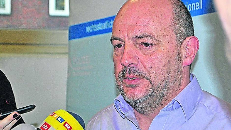 Ingo Thiel, Leiter der Mordkommission, berichtet von den Ergebnissen der „MK Ben“.