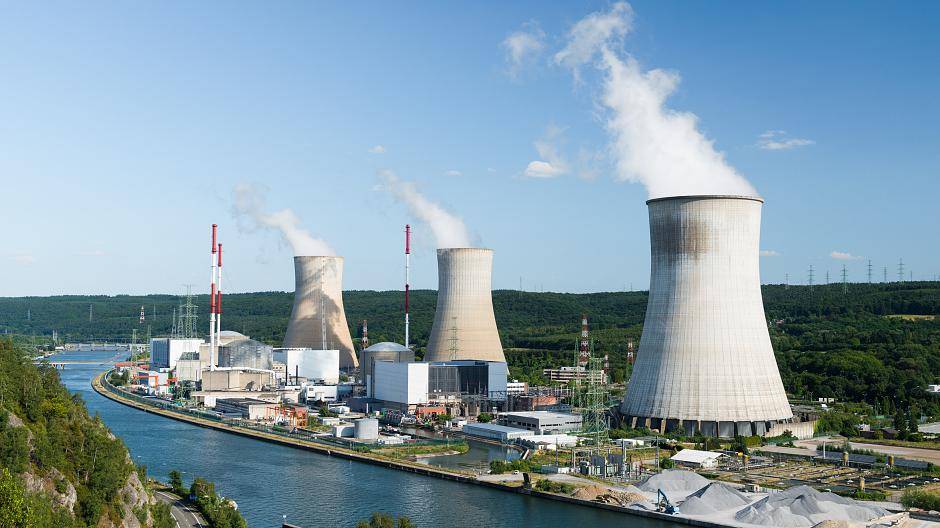 Der Pannenmeiler Tihange bewegt seit Jahren die Gemüter in der euregionalen Grenzregion. Foto: Euregiocontent/ Fotolia