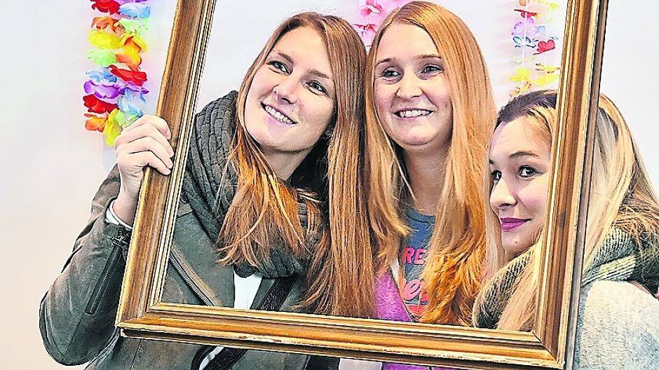 Fotospaß auf der Messe: Auch die Hochzeitsfotografie geht inzwischen neue Wege, um das Brautpaar in Szene zu setzen. Foto: max