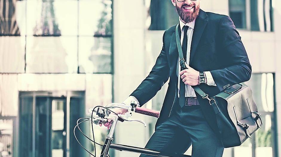  Drei Wochen lang mit Fahrrad anstelle des Autos zur Arbeit fahren, dass ist die Grundidee der Aktion Stadtradeln. So wird gezeigt, dass Mobilität auch umweltfreundlich möglich ist. Foto: Fotolia/VadimGuzhva 