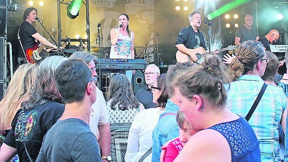 Viel Andrang beim Booster-Konzert am Samstagabend. Foto: Korylec