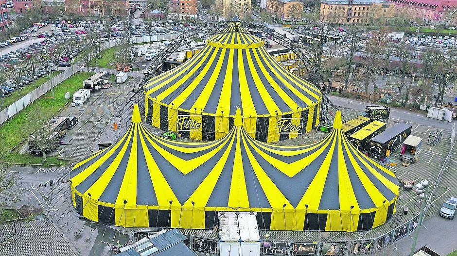 Flic Flac baut sein Zelt vom 26. April bis 13. Mai auf dem Messegelände im Mönchengladbacher Nordpark auf. Für die Premierenvorstellung am Donnerstag um 20 Uhr gibt es noch Exklusiv-Tickets.