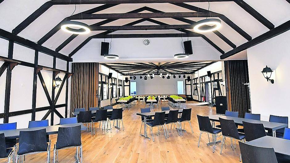  Gelungene Mischung: Fachwerk-Optik und modernes Design. 