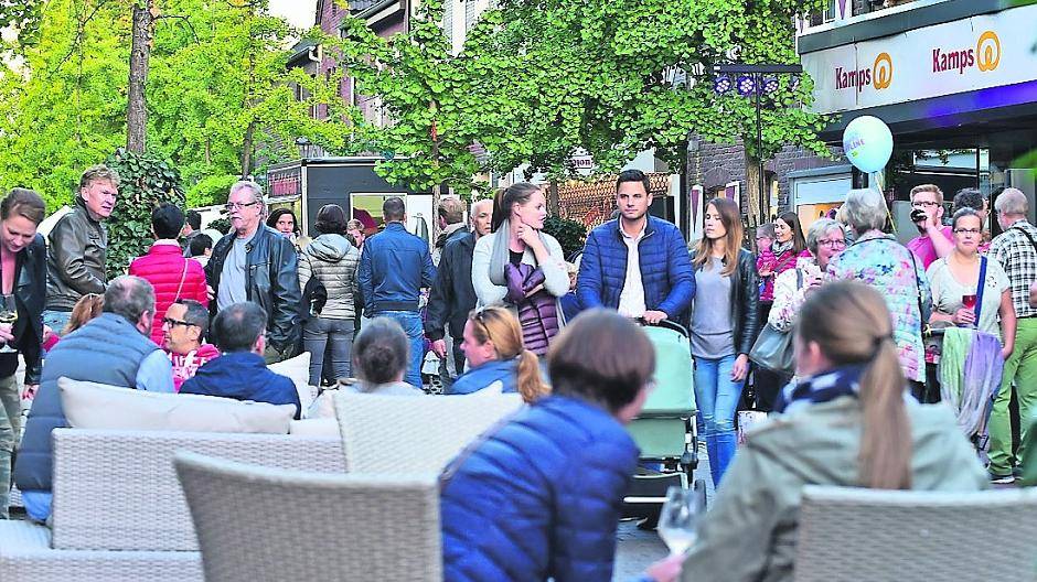 Moonlight Shopping: Hochstraße war Lounge