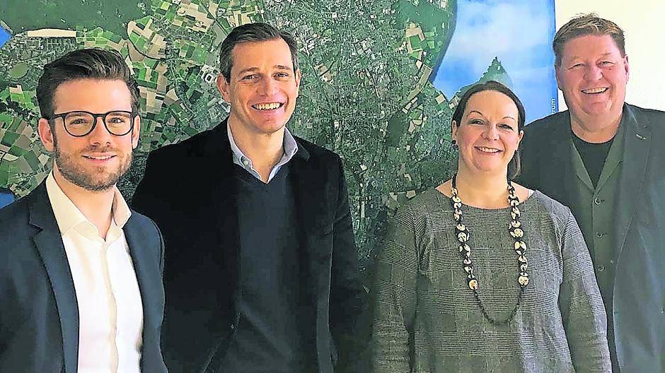 Der Sport- und Eventmanager Michael Mronz (2.v.l.) sprach mit der Mönchengladbacher SPD-Fraktion über die Olympia-Bewerbung Rhein-Ruhr-City 2032.