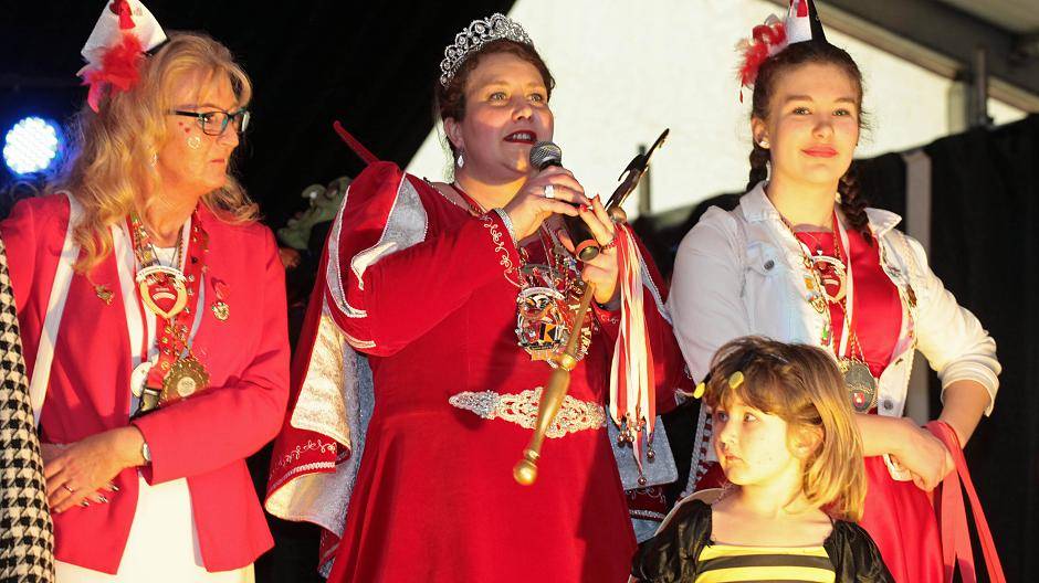 Närrische Entmachtung der Kamp-Lintforter Stadtspitze - Bürgermeister Prof. Dr....