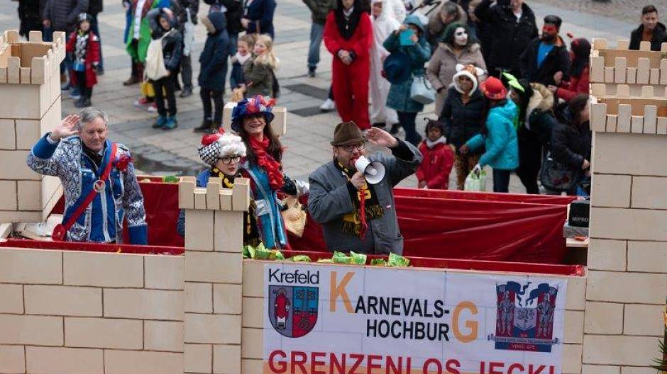 Rosenmontagszug in Krefeld