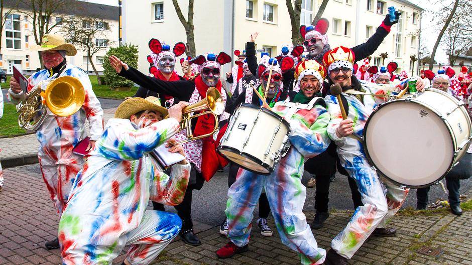 Bilderstrecke Rosenmontagszug in Rheinberg 2019