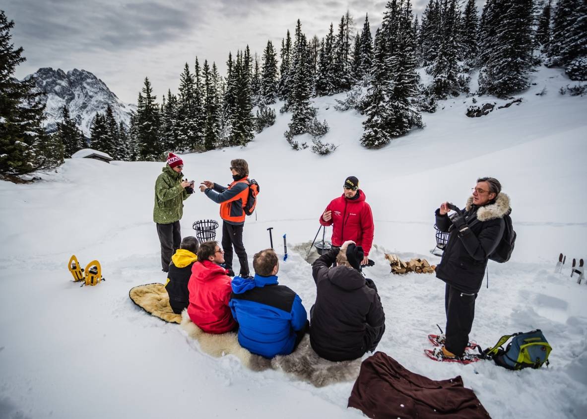 In vier Stunden zum Iglu-Architekt