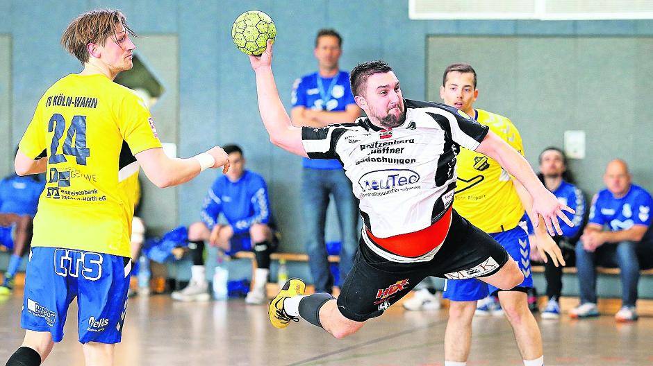 Maschine: Kreisläufer Dennis Backhaus war von der Kölner Abwehr nicht zu bremsen und erzielte acht Tore.