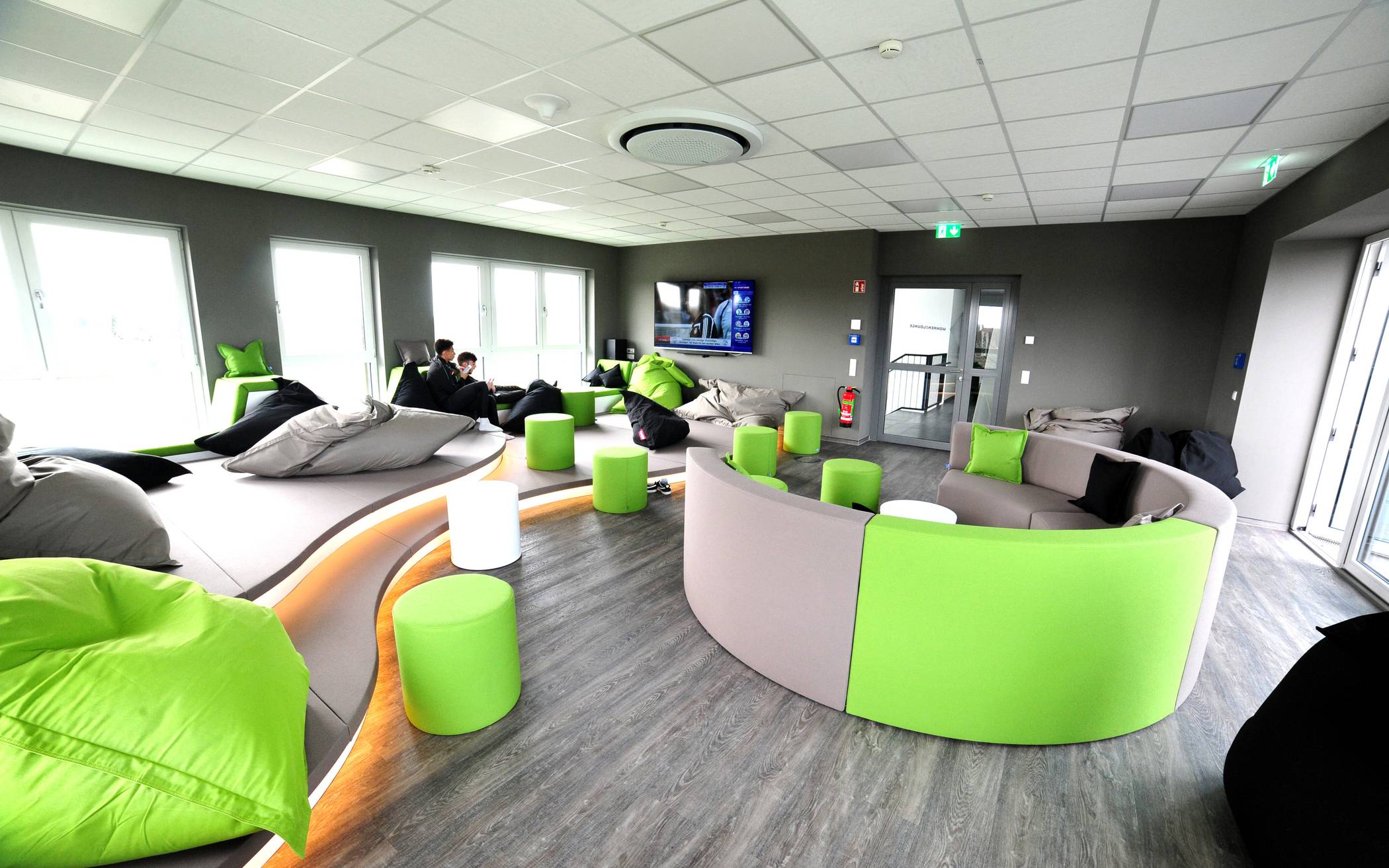 Borussia und Santander eröffnen Fohlenstall