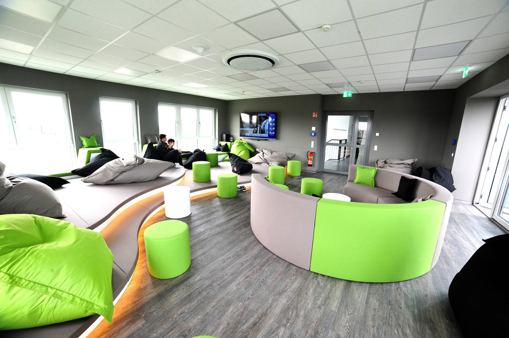 Borussia Mönchengladbach und Santander eröffnen Fohlenstall