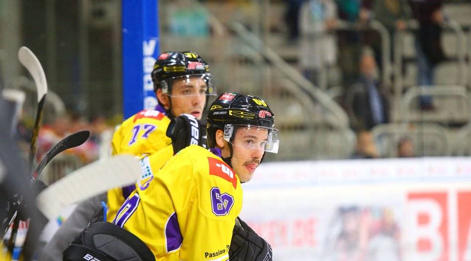 Krefeld Pinguine: Philip Riefers - Vertragsverlängerung am Geburtstag