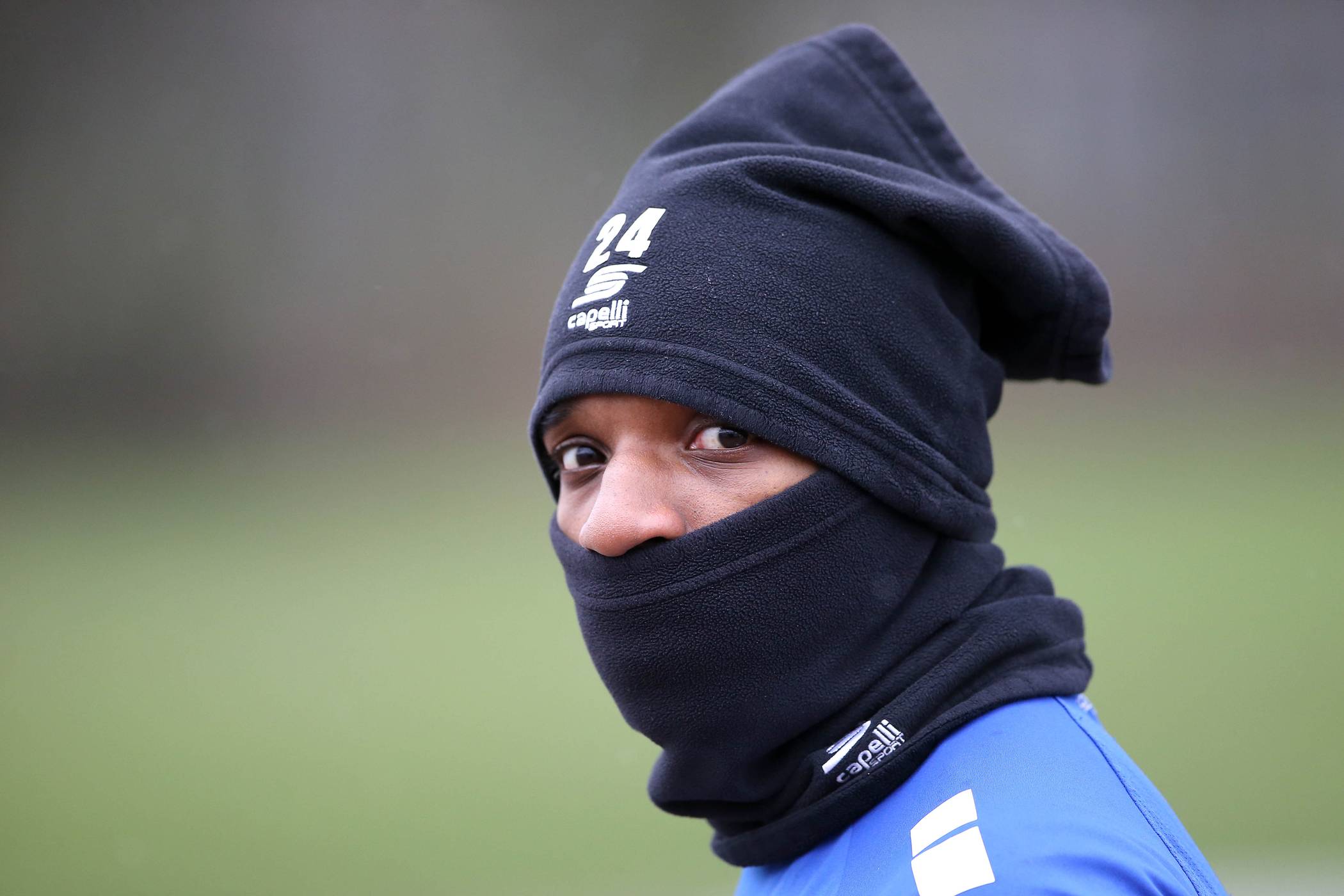 Voll fokussiert: Joseph-Claude Gyau am Freitagmorgen beim Training – mit Boris Tashchys Mütze ...