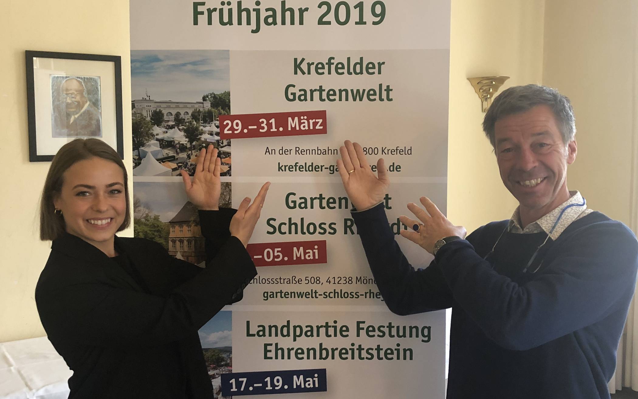 Veranstalter Reno Müller und seine Mitarbeiterin