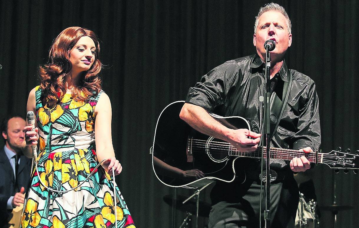 Neben Robert Tyson als Johnny Cash brilliert die aus Coburg stammende Sängerin Valeska Kunath als June Carter Cash.