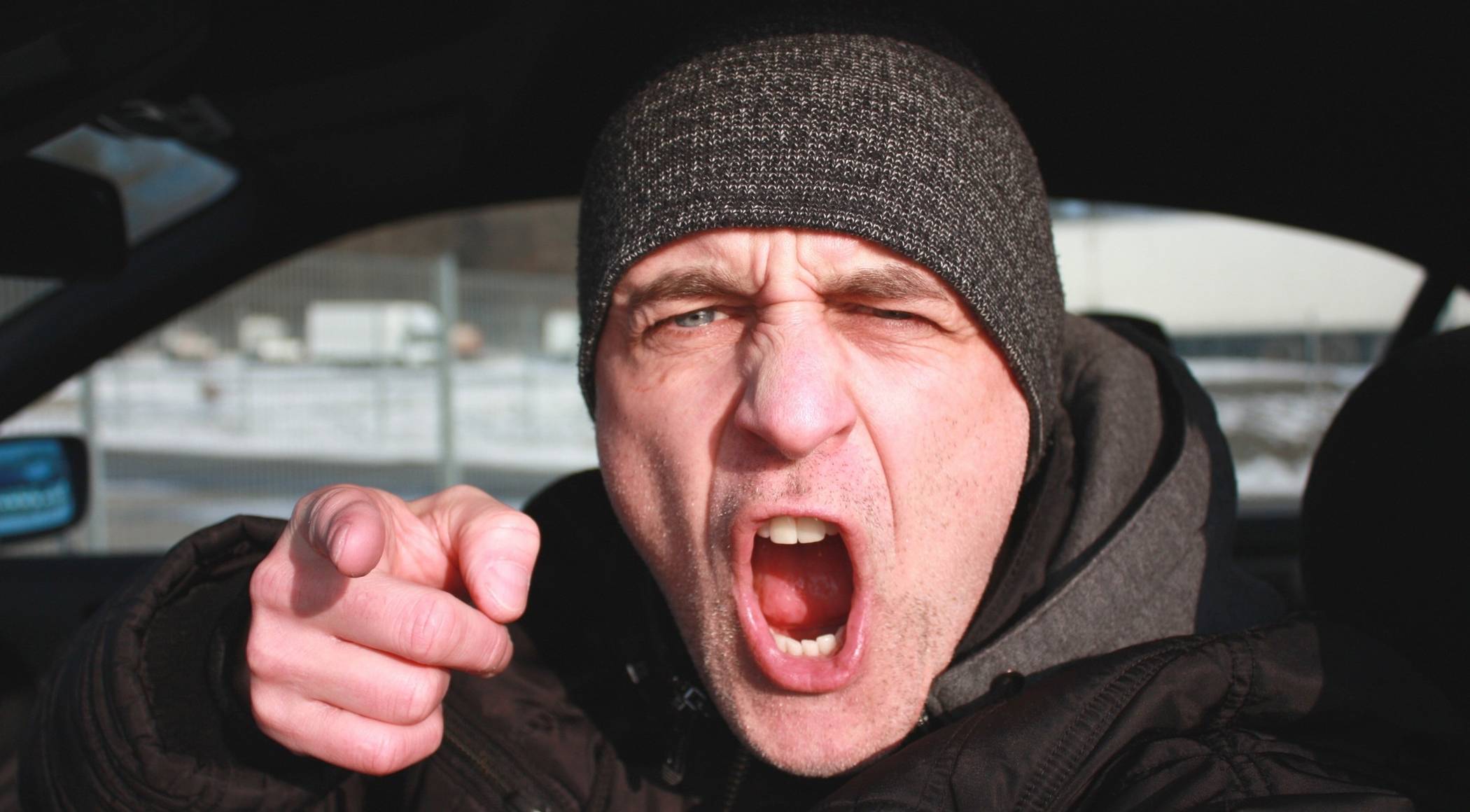 „Ich weiß, wo Dein Haus wohnt“: Schneller reden als denken führt mitunter auch dazu, dass ernst gemeinte Drohungen schonmal lustig rüber kommen.