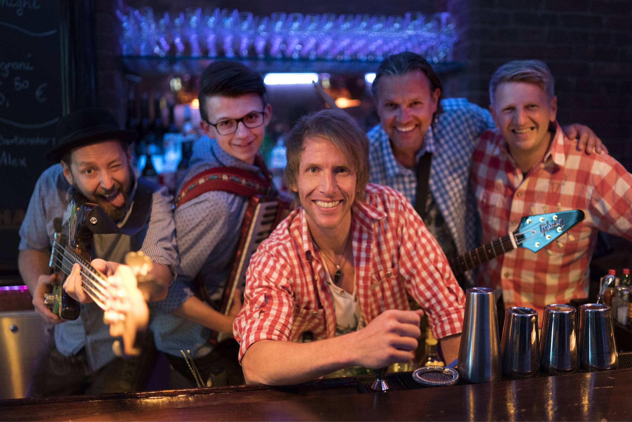  Die Fritz Partyband sorgt für die richtige Stimmung beim dritten Märzenfest in Schaag.   