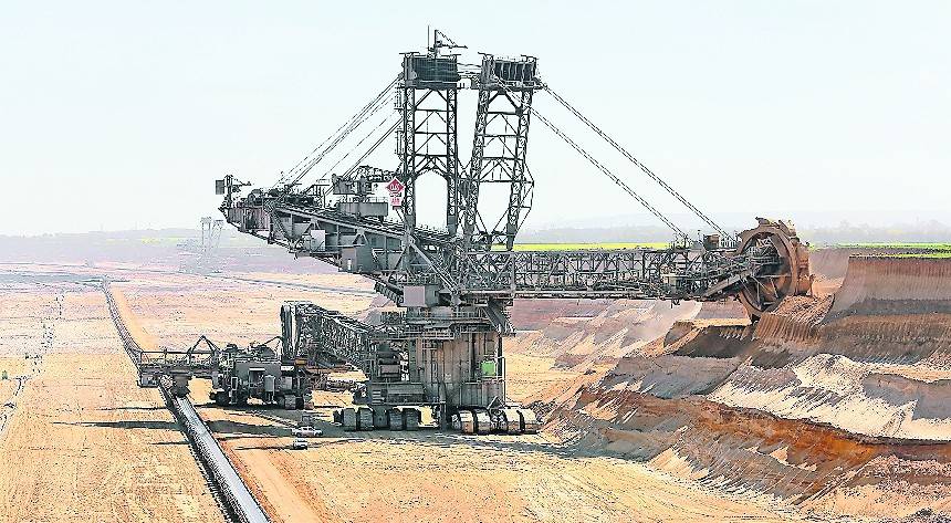  Bürger wollen dem Bagger trotzen.. 