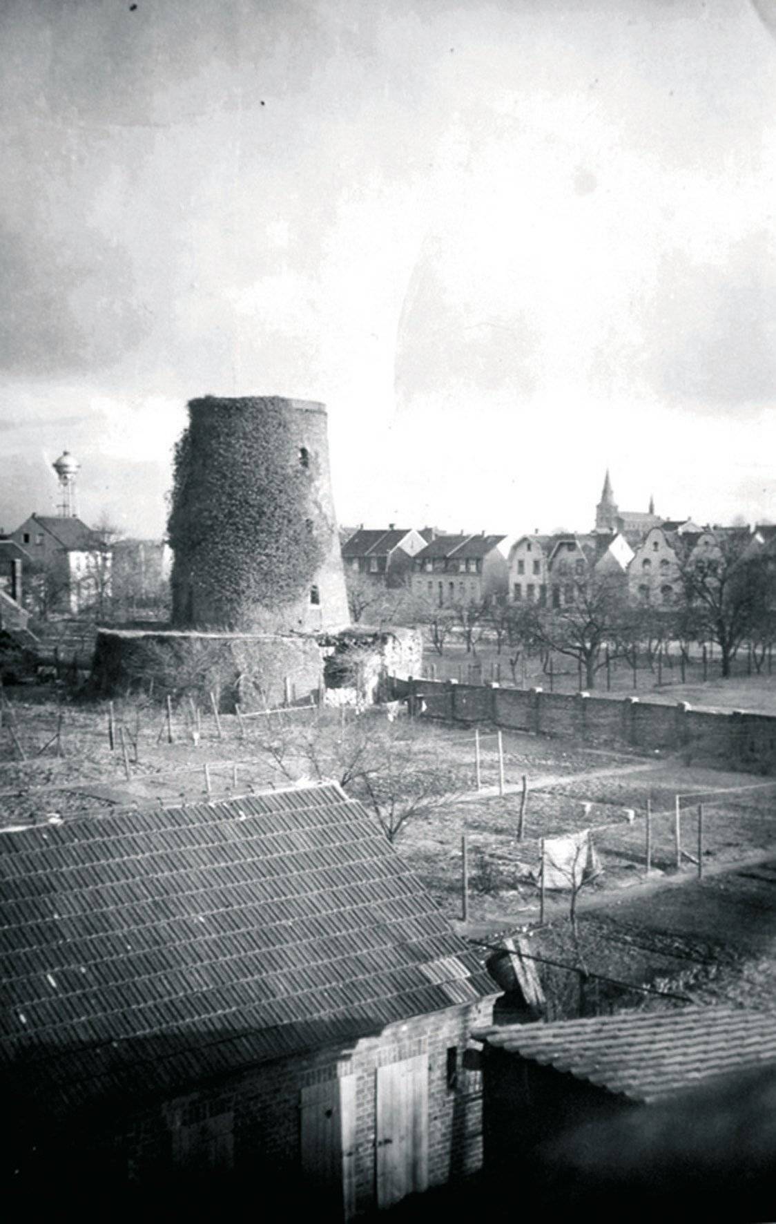 Heimatgeschichte: Lank-Latum in hundert Bildern