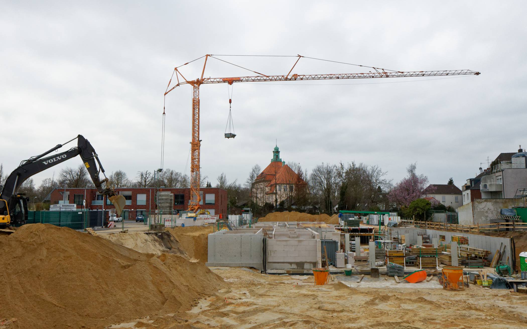 Baulandpreise steigen moderat