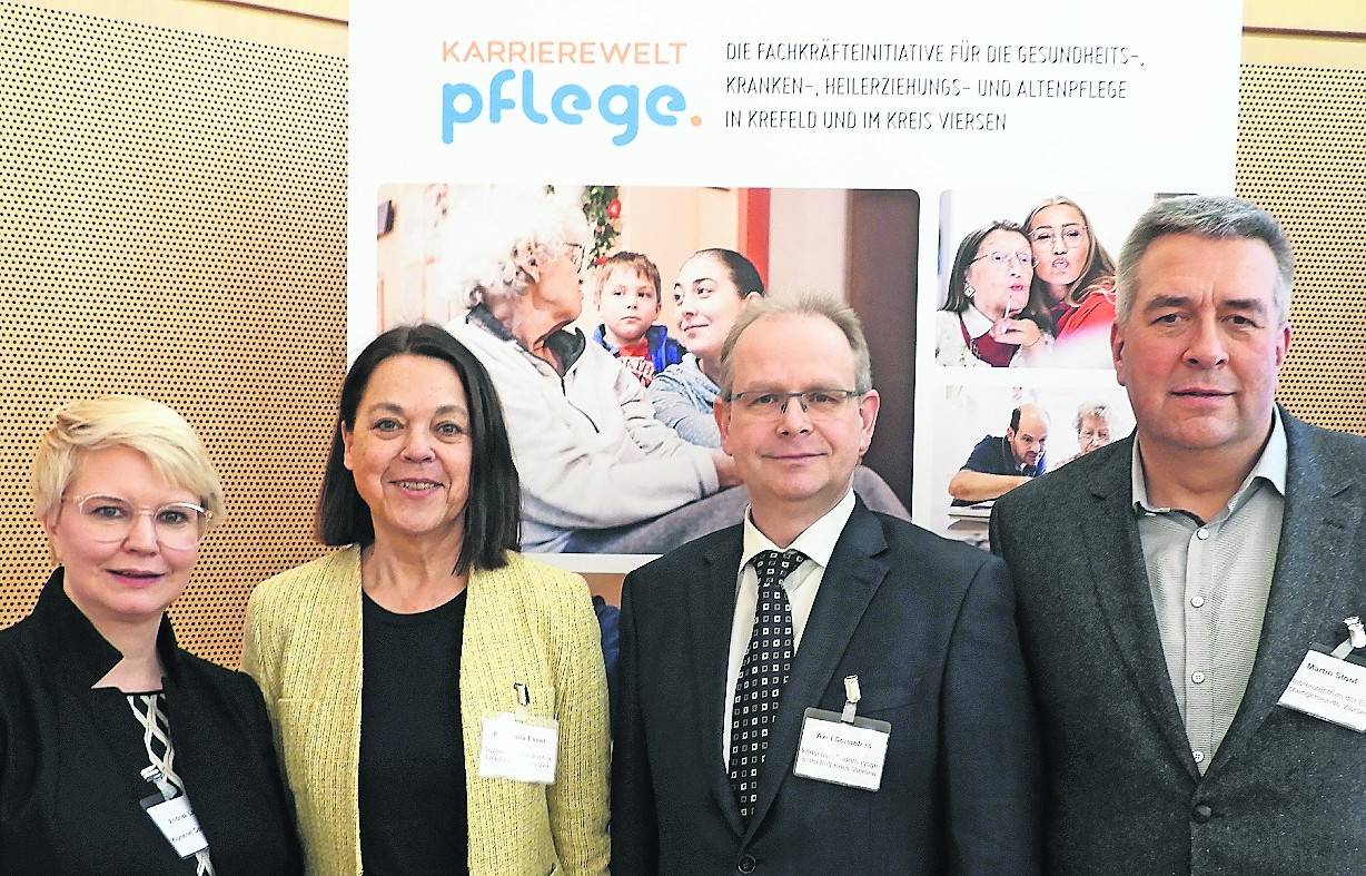  Projektkoordinatorin Andrea Lameck, Katarina Esser, Sozialdezernentin des Kreises Viersen, Axel Schaefers (WFG) und Martin Stoof, Seniorenzentrum der Evangelischen Kirchengemeinde Viersen. 