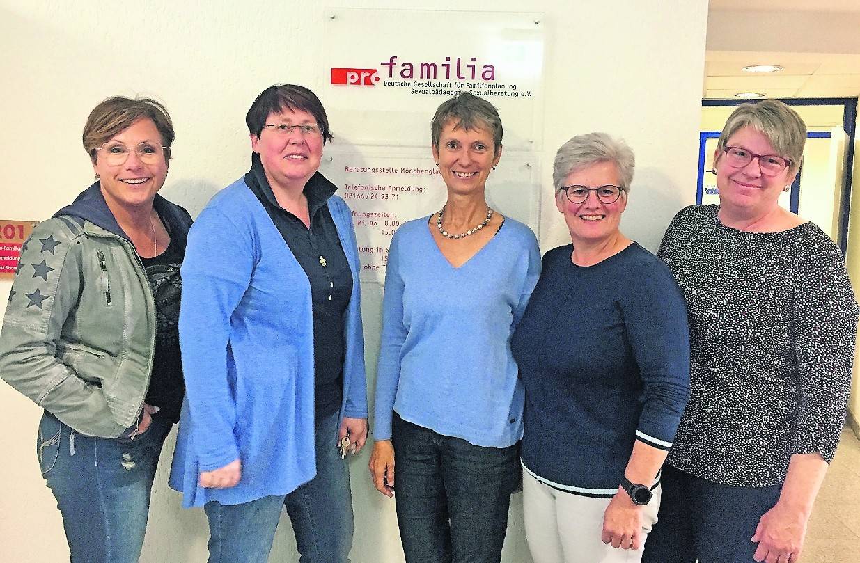 Multiprofessionell aufgestellt: das pro-familia-Team mit Ricarda Siebers-Steiner, Susanne Kujawski, Janina Horn-Tilke, Bernadette Nopper und Claudia Wolsing (v. l.).