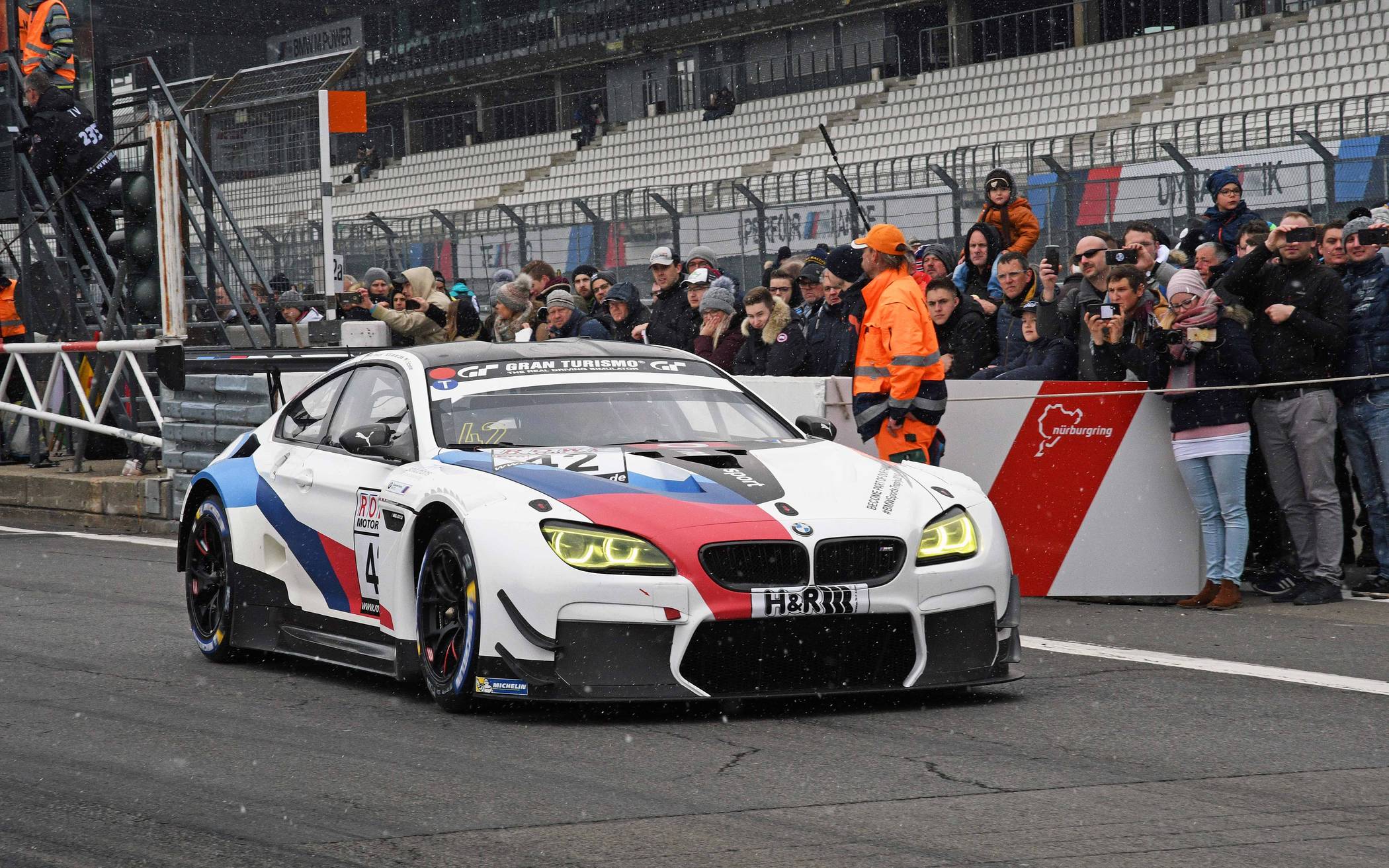 Von Startplatz vier ging der Schnitzer BMW ins...