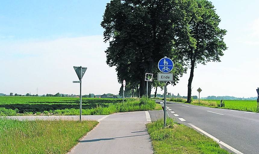 Der Kreis Viersen hat mit den Arbeiten für einen neuen Radweg an der Roermonder Straße begonnen.
