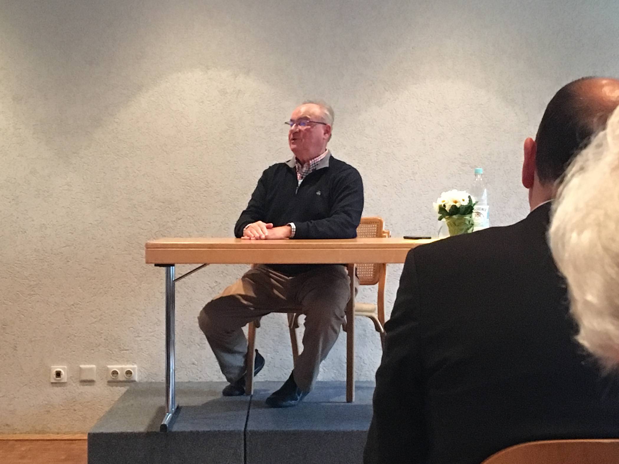 Vom millionenschweren „Playboy“ zum gläubigen Christen: In Büderich berichtete Hubert Liebherr von seinem Wandel.