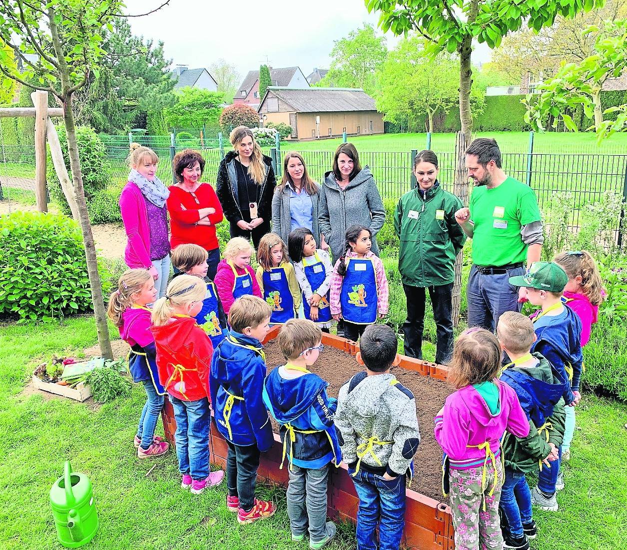 In der Kita „Zauberwald“ bauen die Kinder in einem Hochbeet ihr eigenes Gemüse an. Dazu gibt es auch Lernmaterial und viele Informationen für die Kinder und die Eltern.
