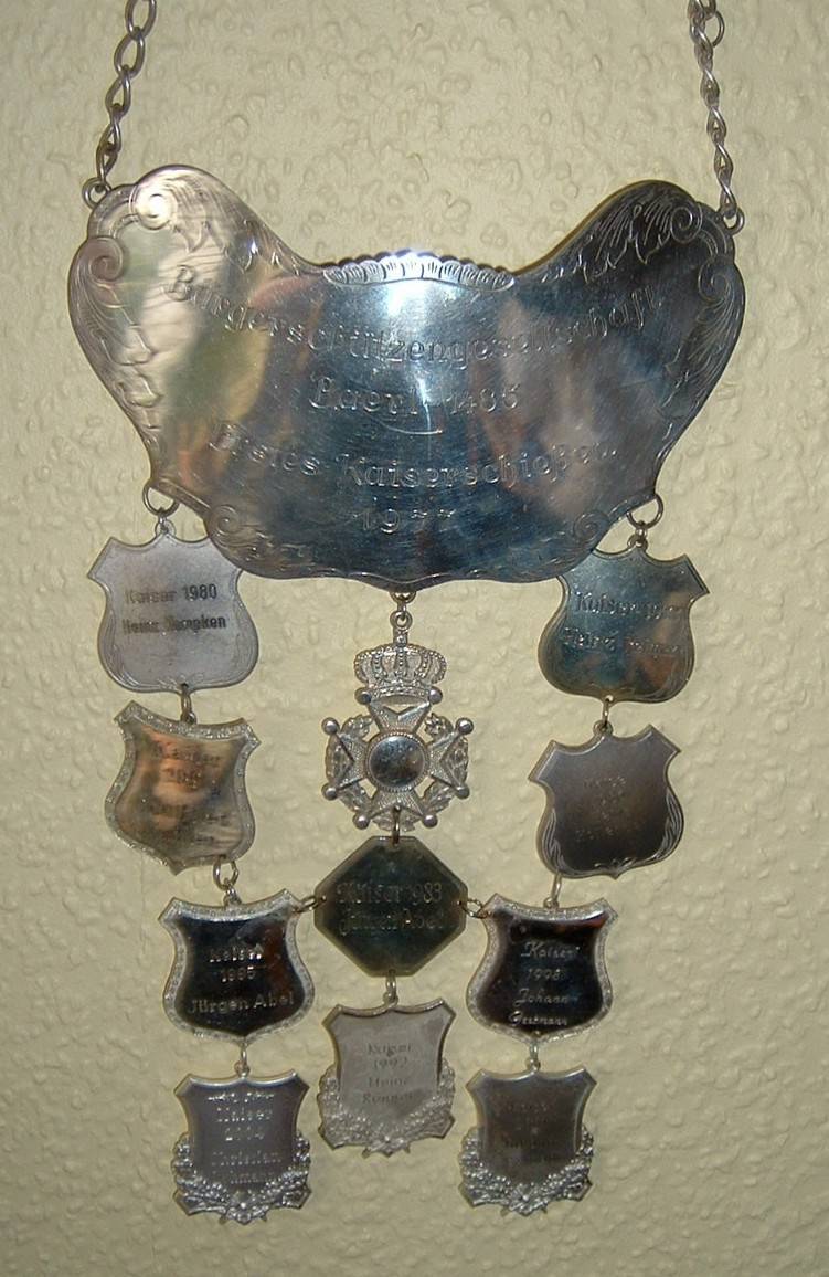 Wer darf sich die Kaiserkette am Ende des Tages umhängen?