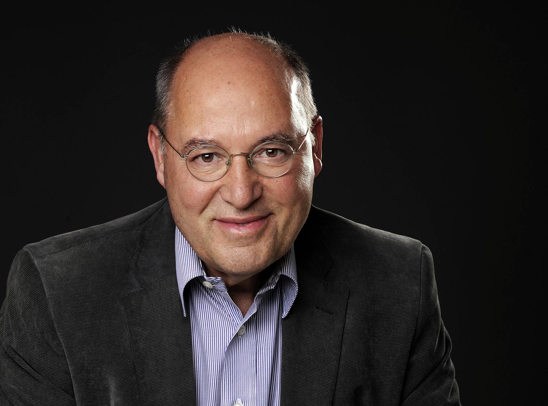 Gregor Gysi wird Steckenpferdritter