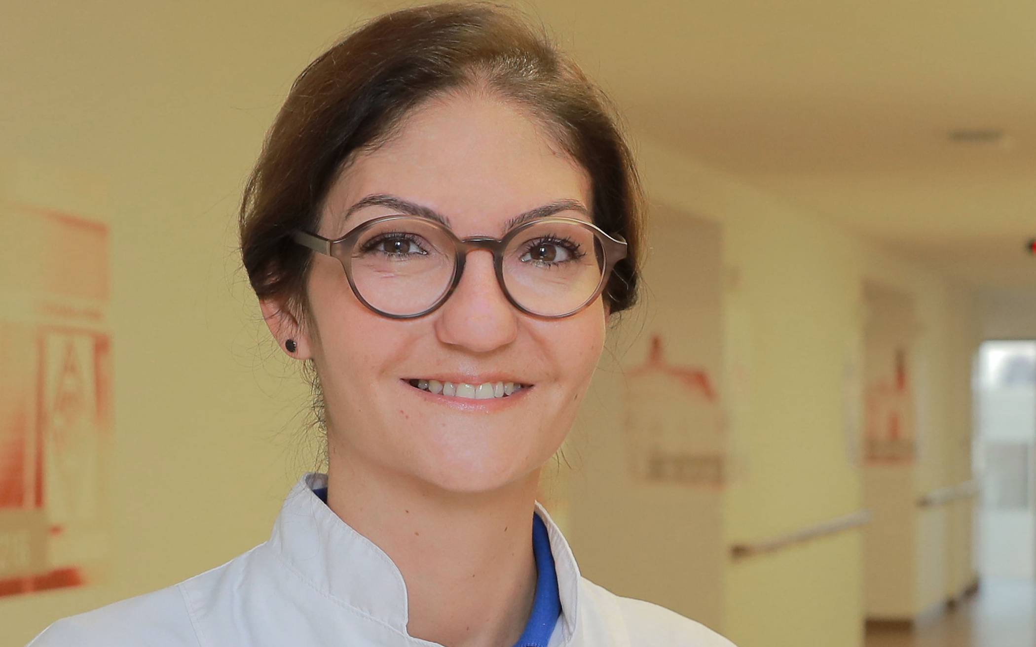  Dr. Ebru Ar, Oberärztin der Klinik für Innere Medizin, Gastroenterologie und Onkologie am St. Irmgardis-Krankenhaus Süchteln. 