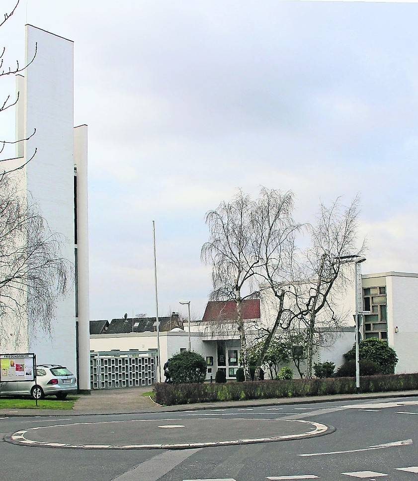 In der Friedenskirche in Neersen wird an zwei Wochenenden im Monat kein Gottesdienst mehr gehalten.