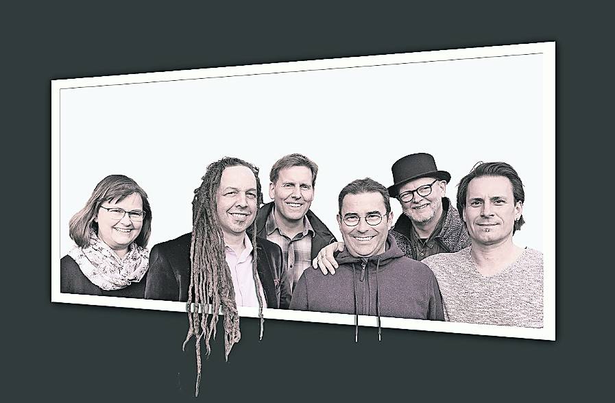 Barbara Gebauer, Björn Rudakowski, Klaus Rotering, Stefan Bonte nackels, Uli Rentzsch und Torsten Delvos (von links) präsentieren Musik und Lyrik von Leonard Cohen.